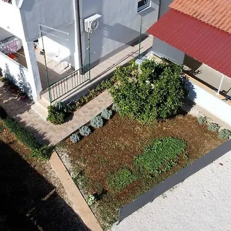 Holiday Zdena Holiday home Tribunj (Sibenik-Knin)