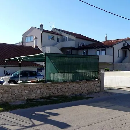 Holiday home Holiday Zdena Tribunj (Sibenik-Knin)