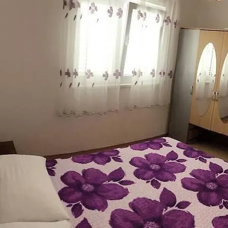 Holiday home Holiday Zdena Tribunj (Sibenik-Knin)